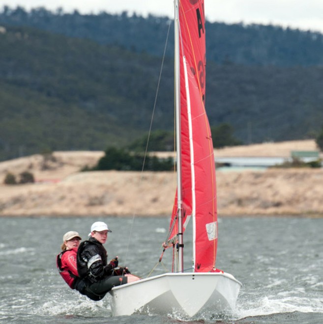 Anita Scott-Murphy & Ben Cruse keeping Bob flat - 2012 Australian Internatonal Mirror championships ©  Bob Cruse
